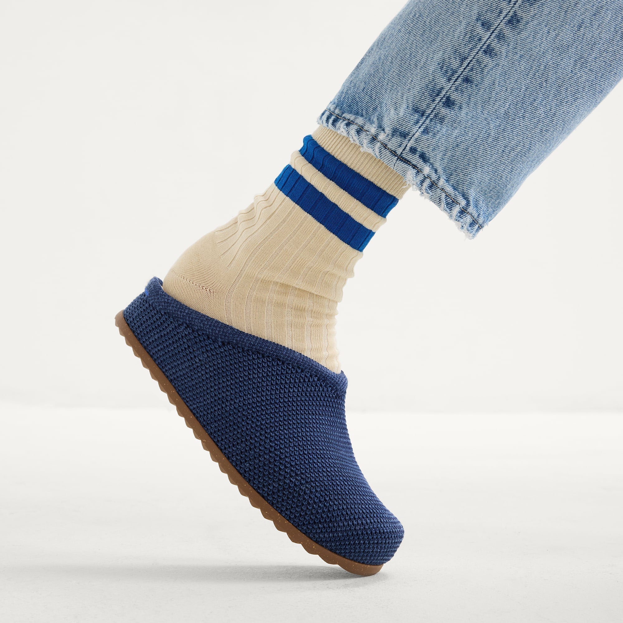 The Casual Clog - Blue Raffia-Knit
