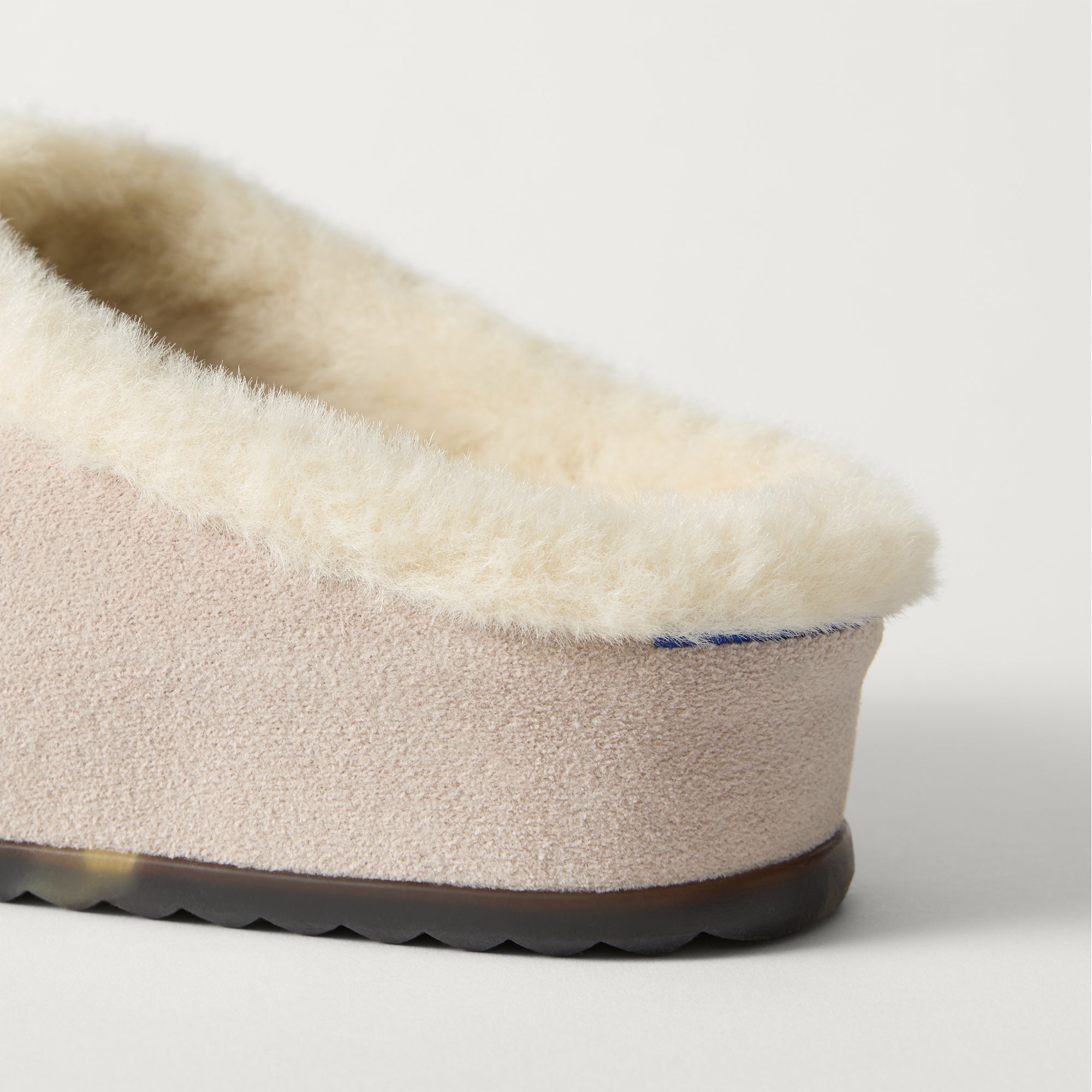 The Après Clog - ReVelvet™ Dove